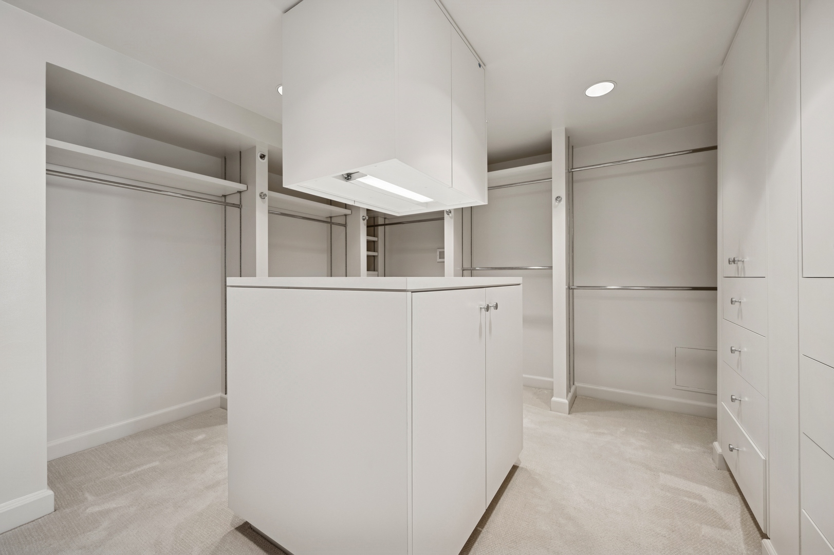 132 East Delaware Place, Unit 5201 Chicago, IL 60611 - Photo 26 of 42