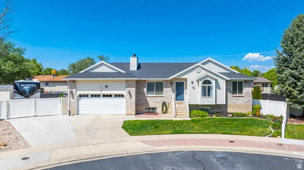 $600,000 | 8328 Plum Creek Circle, West Jordan, UT 84088