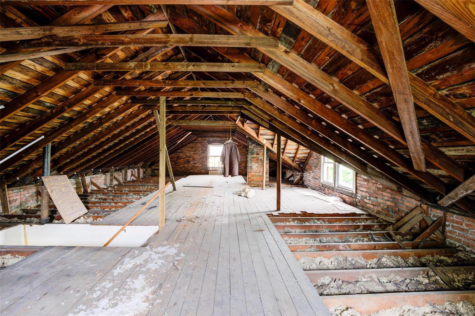 2775 Ashby Road St. Louis, MO 63114 - Photo 14 of 20 Gallery Image 14
