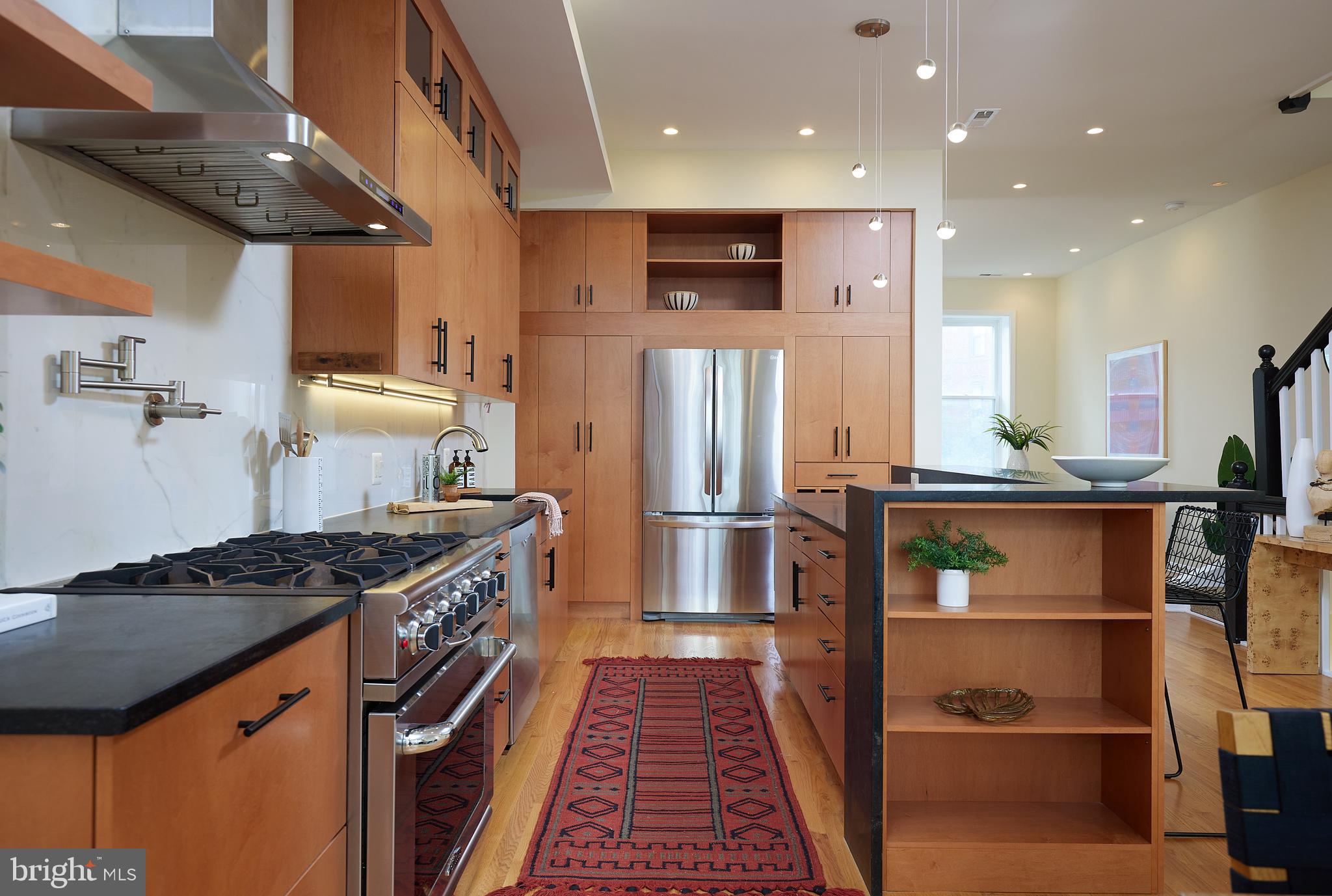 1325 R Street Northwest, Unit B Washington, DC 20009 - Photo 11 of 51