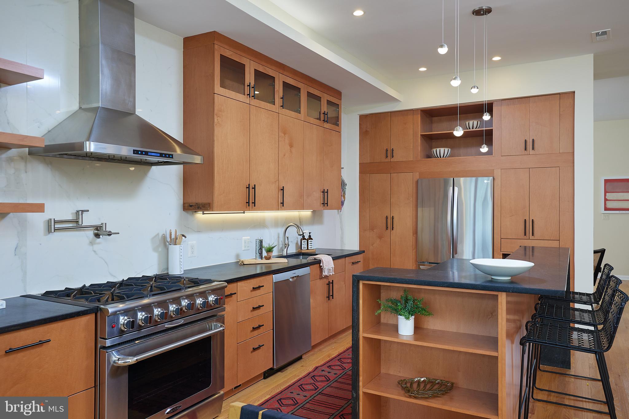 1325 R Street Northwest, Unit B Washington, DC 20009 - Photo 12 of 51