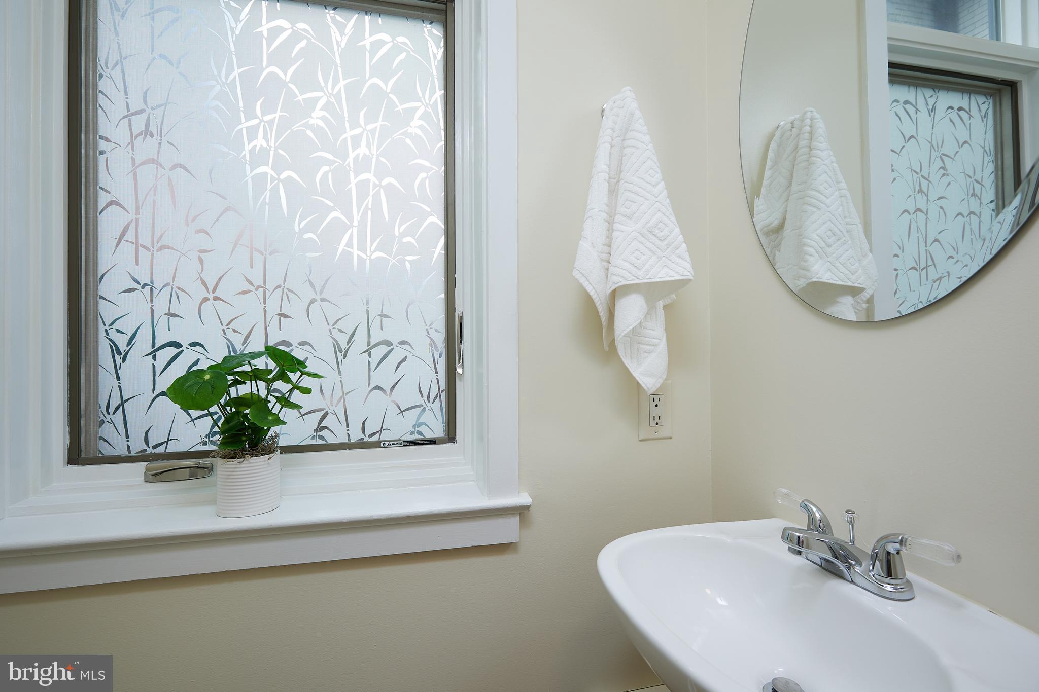 1325 R Street Northwest, Unit B Washington, DC 20009 - Photo 22 of 51