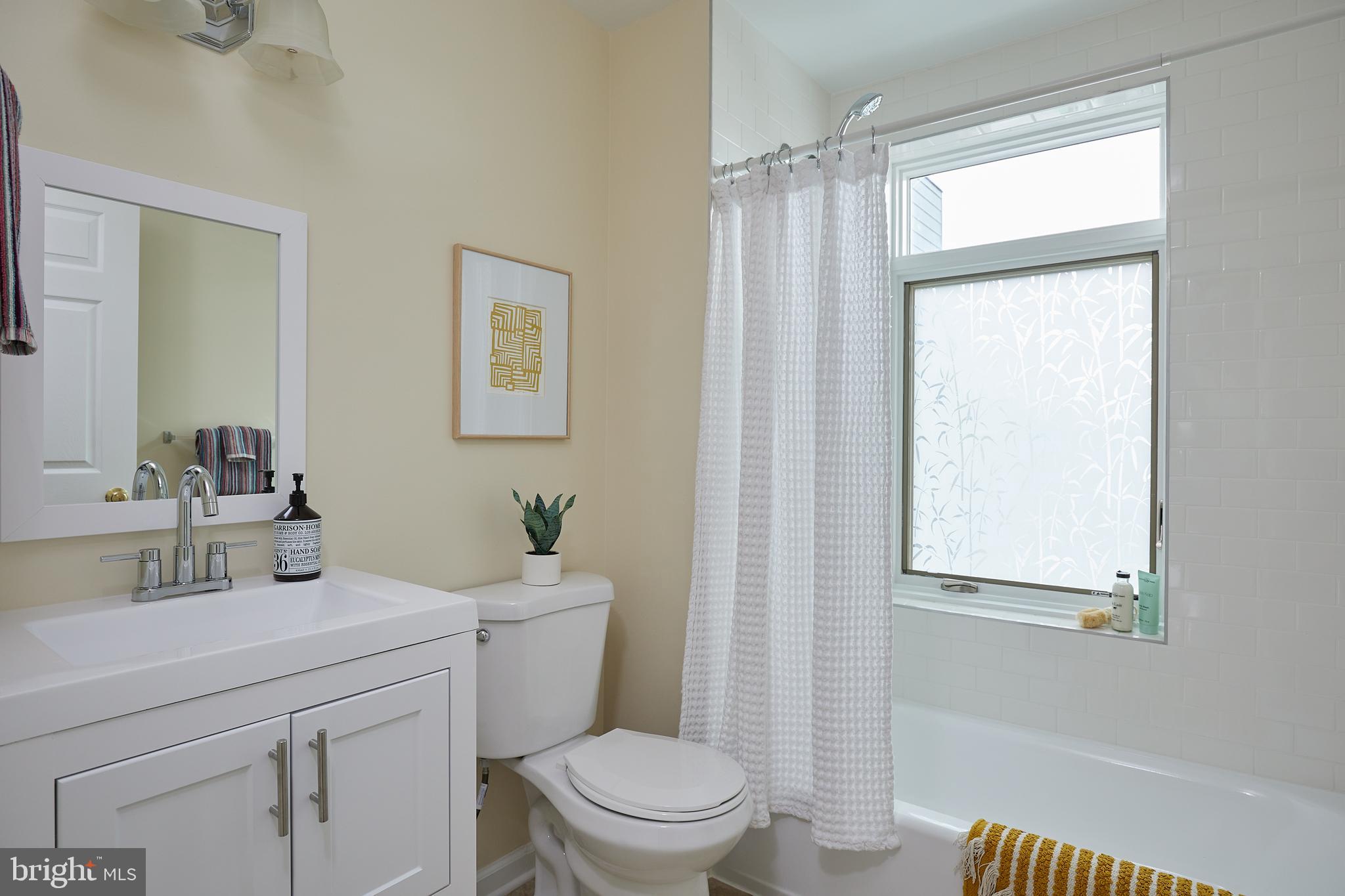 1325 R Street Northwest, Unit B Washington, DC 20009 - Photo 34 of 51