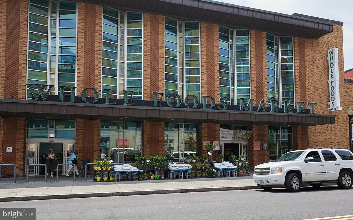 1325 R Street Northwest, Unit B Washington, DC 20009 - Photo 43 of 51