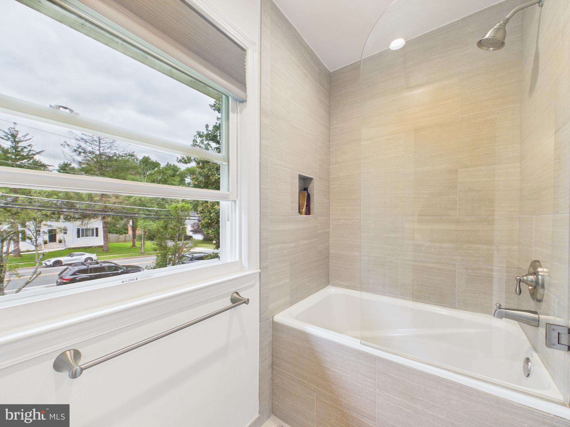 8714 Old Courthouse Road Vienna, VA 22182 - Photo 22 of 39 Primary bathroom