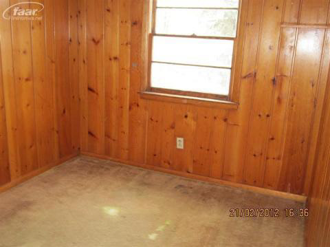 3118 Fleming Road Flint, MI 48504 - Photo 11 of 14 20111352-10.JPG