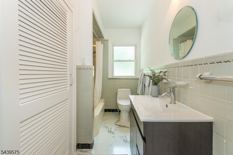 132 Haddon Place Montclair, NJ 07043 - Photo 28 of 48