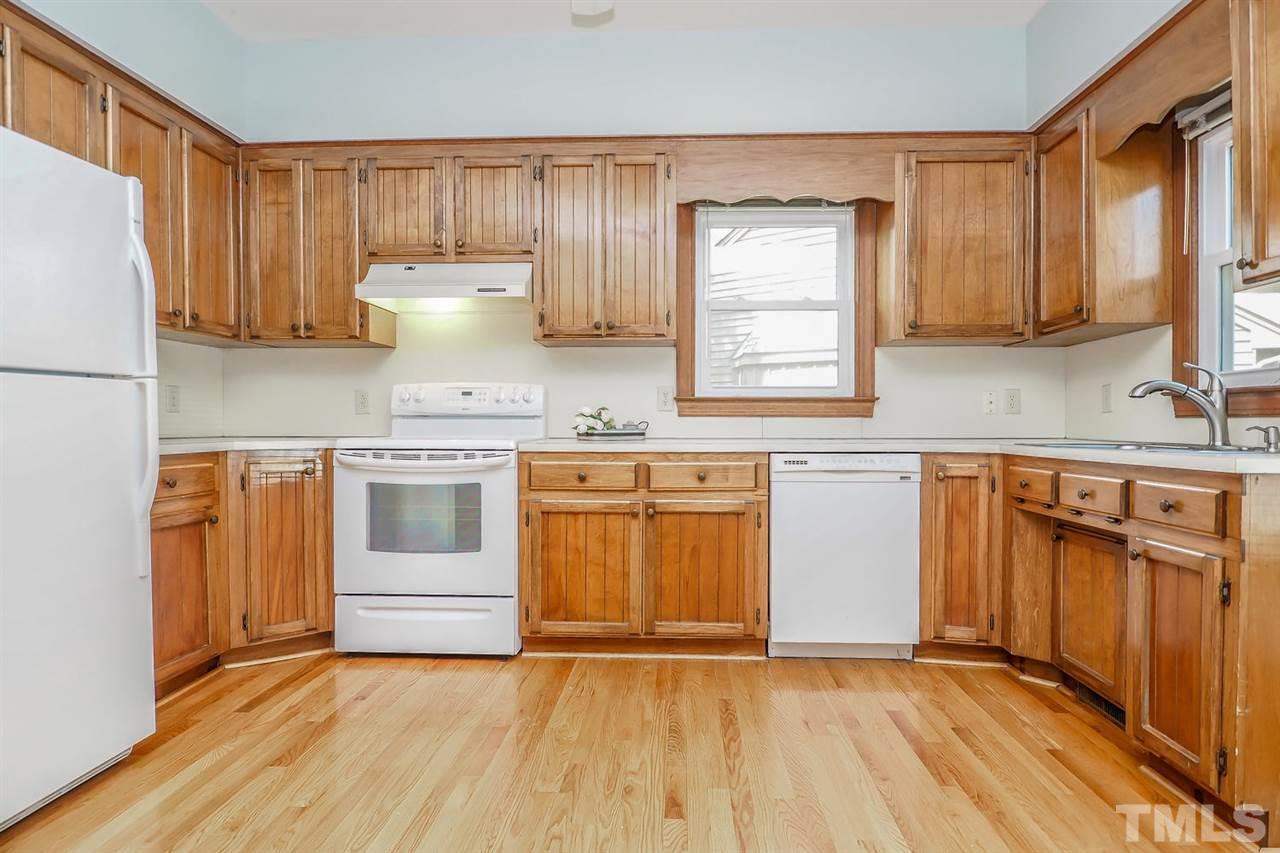 7609 Trowbridge Court Raleigh, NC 27613 - Photo 5 of 25