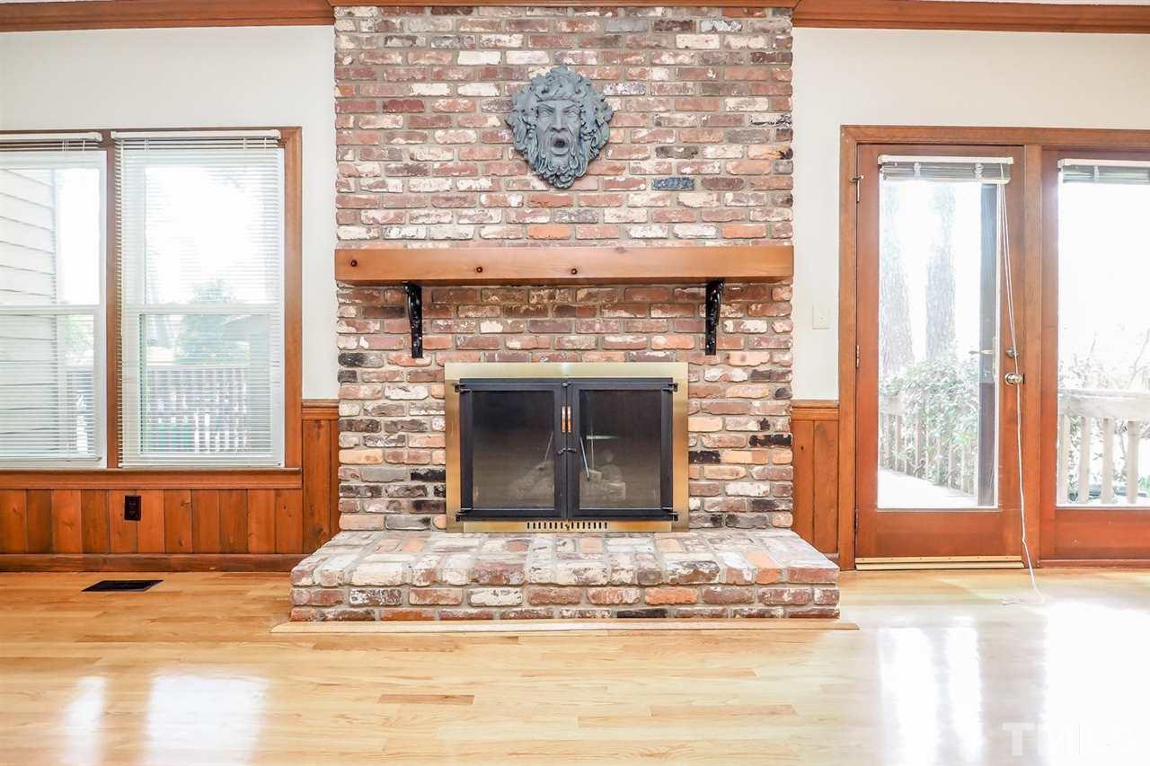 7609 Trowbridge Court Raleigh, NC 27613 - Photo 7 of 25 Almost New Gas Logs, wow!