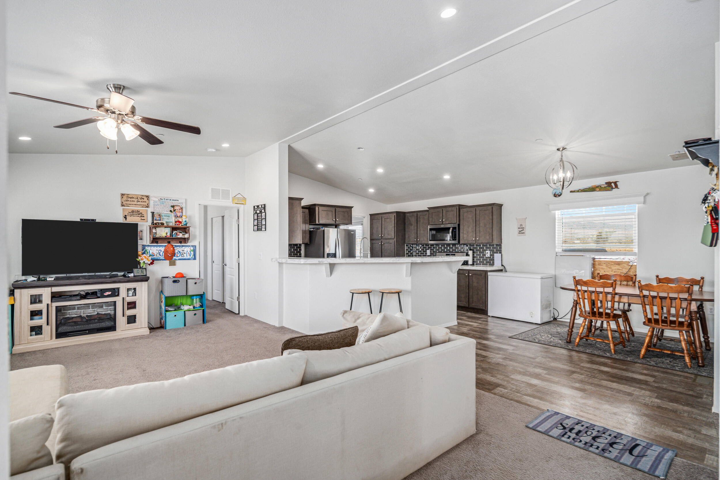 12370 Arena Road Pinon Hills, CA 92372 - Photo 6 of 32 Arena-06