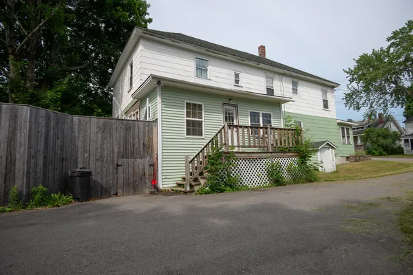 $195,000 | 20 Beech Street, East Millinocket, ME 04430