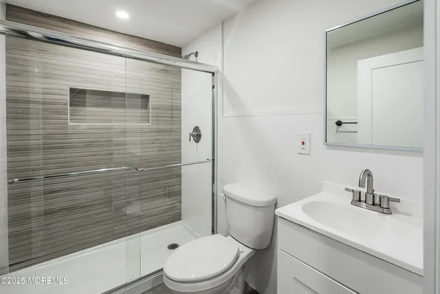 $5,000 | 5 Lynn Drive, Toms River, NJ 08753