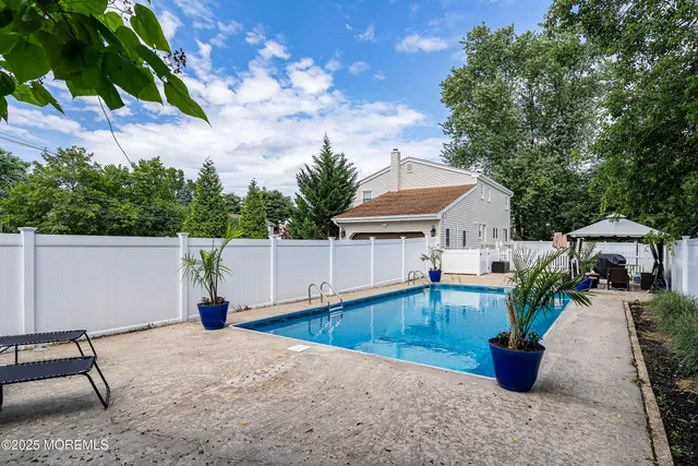 $5,000 | 5 Lynn Drive, Toms River, NJ 08753