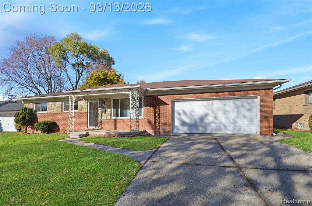 8565 Dale Center Line, MI 48015 - Photo 3 of 34 Gallery Image 3