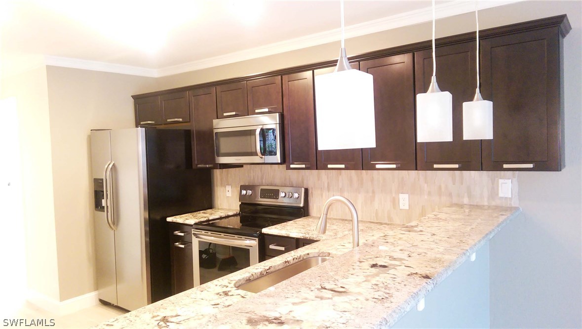 5313 Leeds Road Fort Myers, FL 33907 - Photo 6 of 21 Gallery Image 6