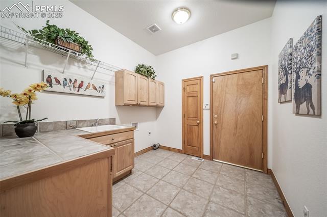 8174 Inca Road Larkspur, CO 80118 - Photo 23 of 50 Gallery Image 23