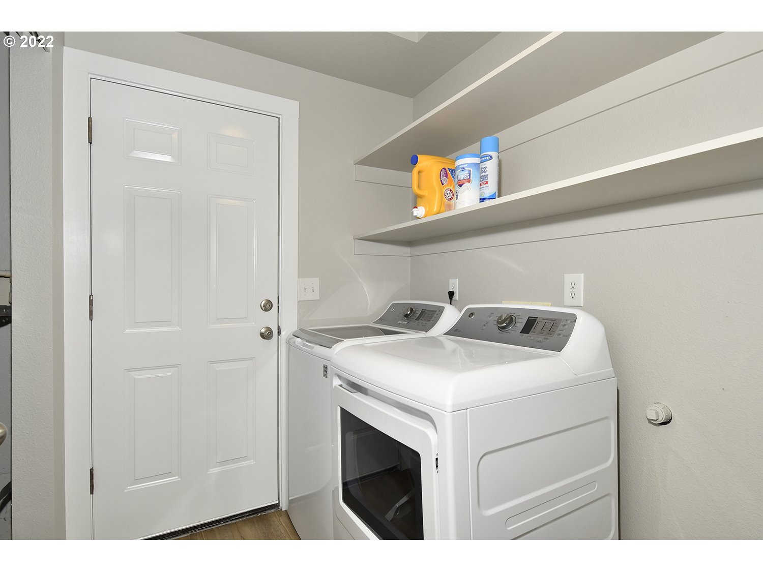 407 West Yacolt Road Yacolt, WA 98675 - Photo 16 of 21 a utility room with dryer and washer