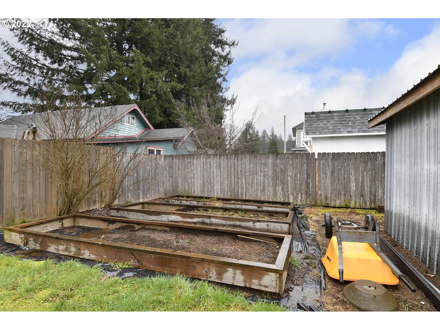 407 West Yacolt Road Yacolt, WA 98675 - Photo 21 of 21 swimming pool with wooden fence