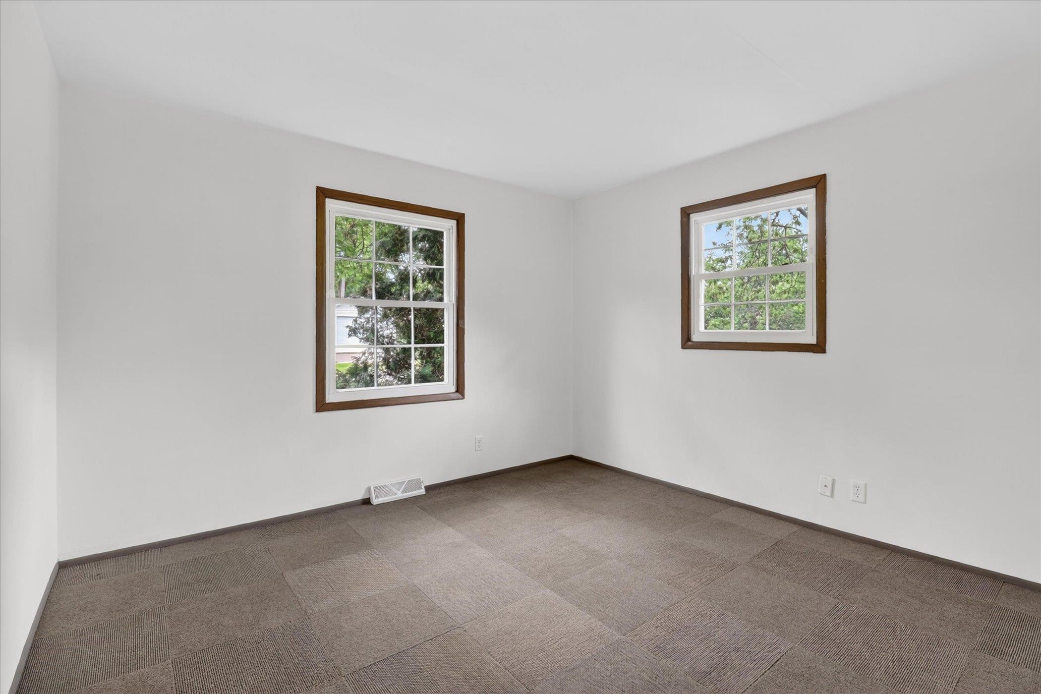 405 West Cherry Street Forreston, IL 61030 - Photo 17 of 40