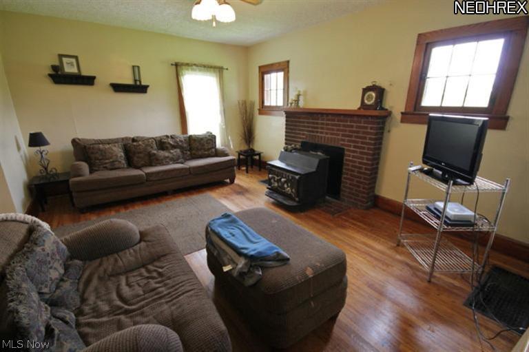 8350 Center Road Blue Rock, OH 43720 - Photo 6 of 17 Living Room