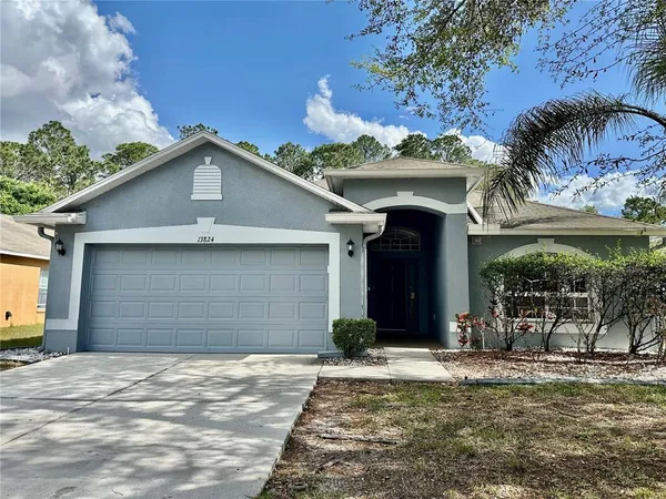 $2,100 | 13824 Royston Bend, Hudson, FL 34669