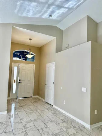 $2,100 | 13824 Royston Bend, Hudson, FL 34669