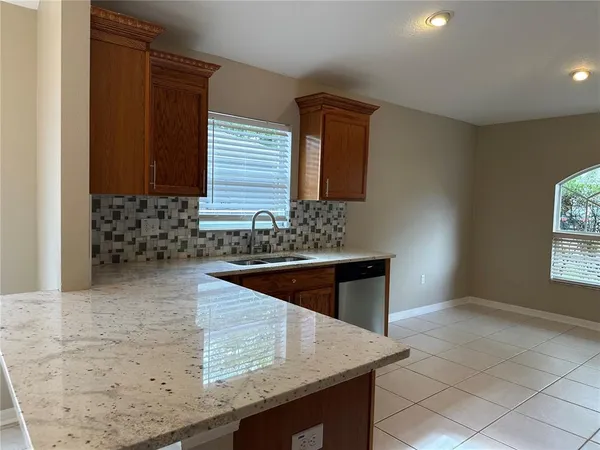 $2,100 | 13824 Royston Bend, Hudson, FL 34669