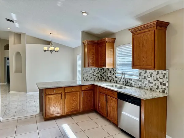 $2,100 | 13824 Royston Bend, Hudson, FL 34669