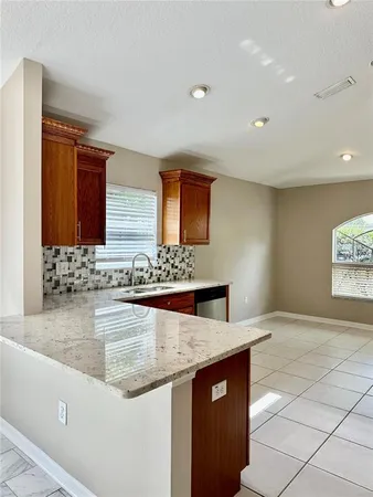 $2,100 | 13824 Royston Bend, Hudson, FL 34669