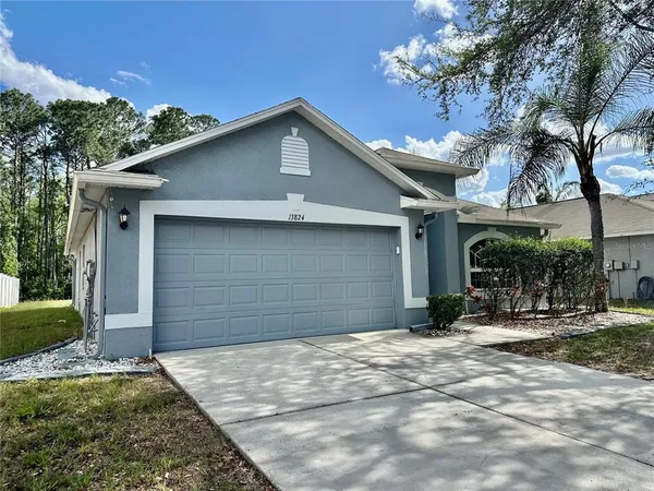 $2,100 | 13824 Royston Bend, Hudson, FL 34669