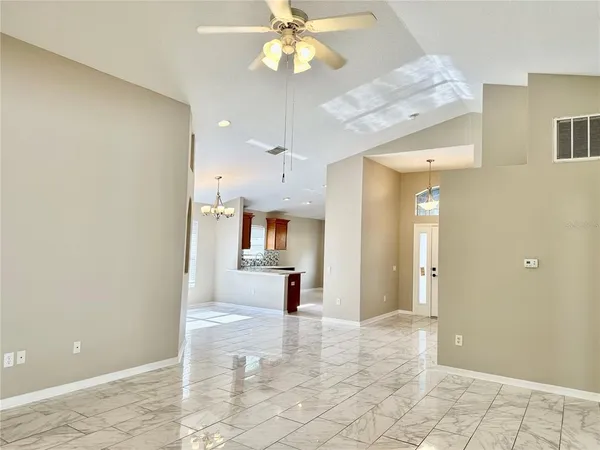 $2,100 | 13824 Royston Bend, Hudson, FL 34669