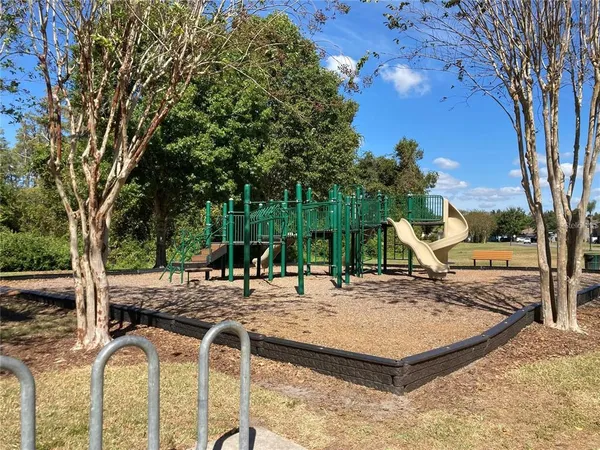 $2,100 | 13824 Royston Bend, Hudson, FL 34669