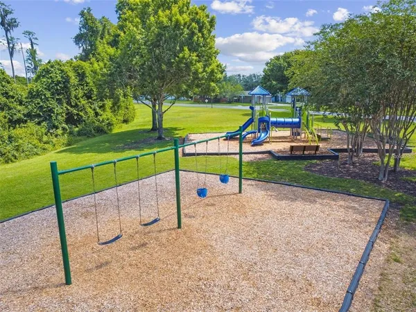 $2,100 | 13824 Royston Bend, Hudson, FL 34669