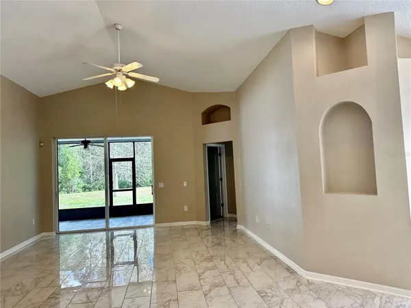 $2,100 | 13824 Royston Bend, Hudson, FL 34669