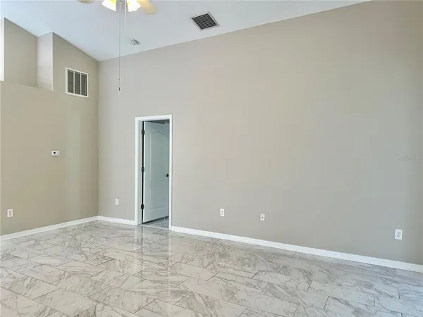 $2,100 | 13824 Royston Bend, Hudson, FL 34669