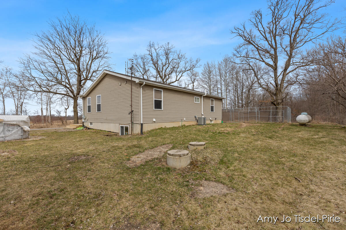 8899 Brown Road Fenwick, MI 48834 - Photo 19 of 20 IMG_1018