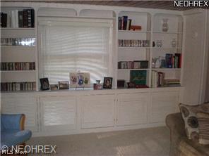 1296 Gordon Road Lyndhurst, OH 44124 - Photo 3 of 13