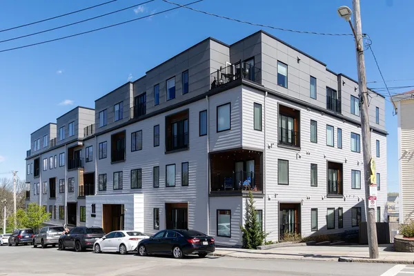 $3,700 | 11 Walley Street, Unit 309, Boston, MA 02128