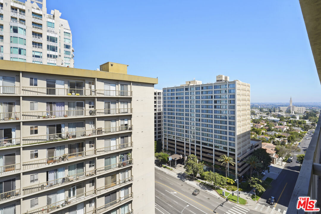 10751 Wilshire Boulevard, Unit PH 6 Los Angeles, CA 90024 - Photo 15 of 41