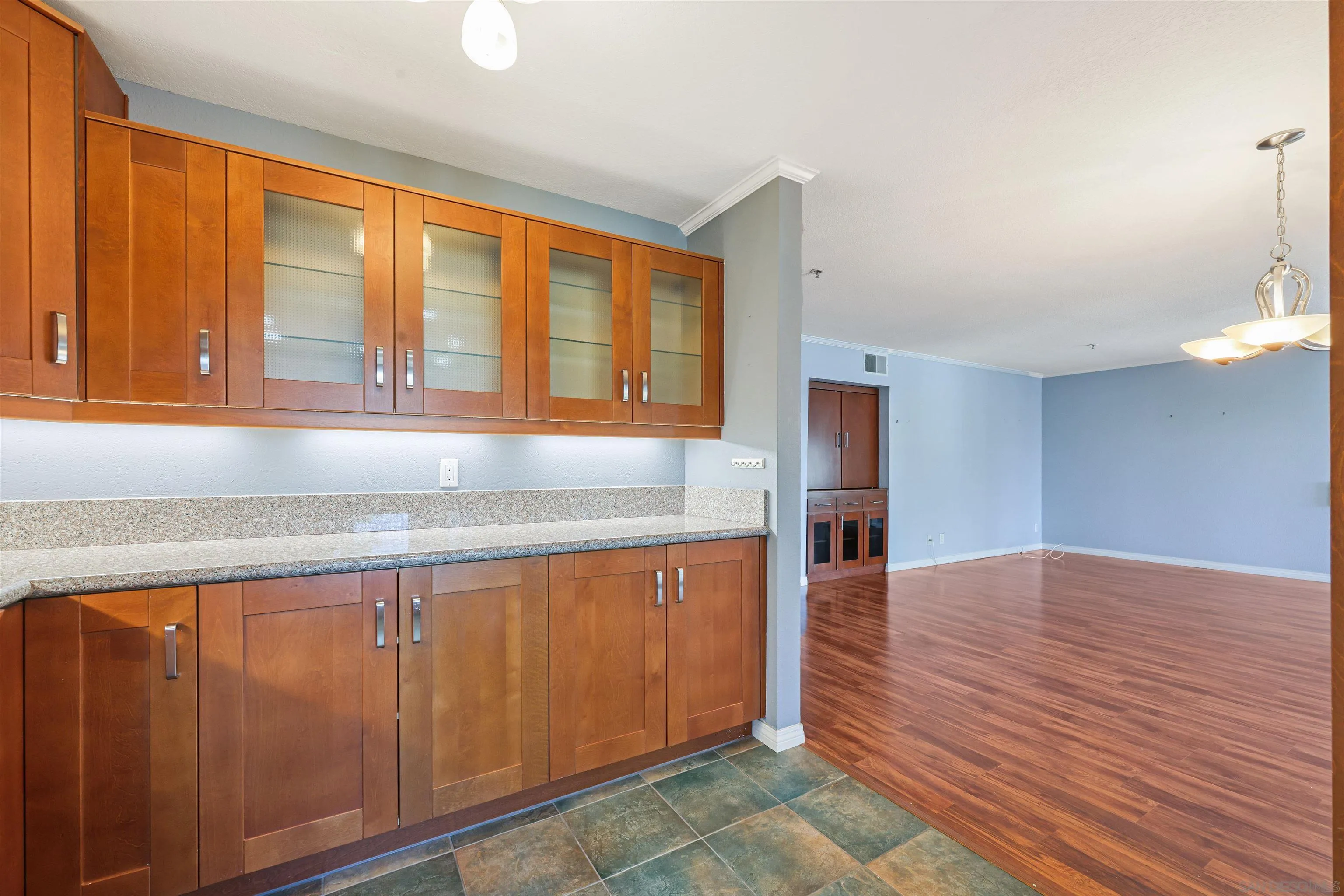5605 Friars Road, Unit 280 San Diego, CA 92110 - Photo 3 of 31 Kitchen