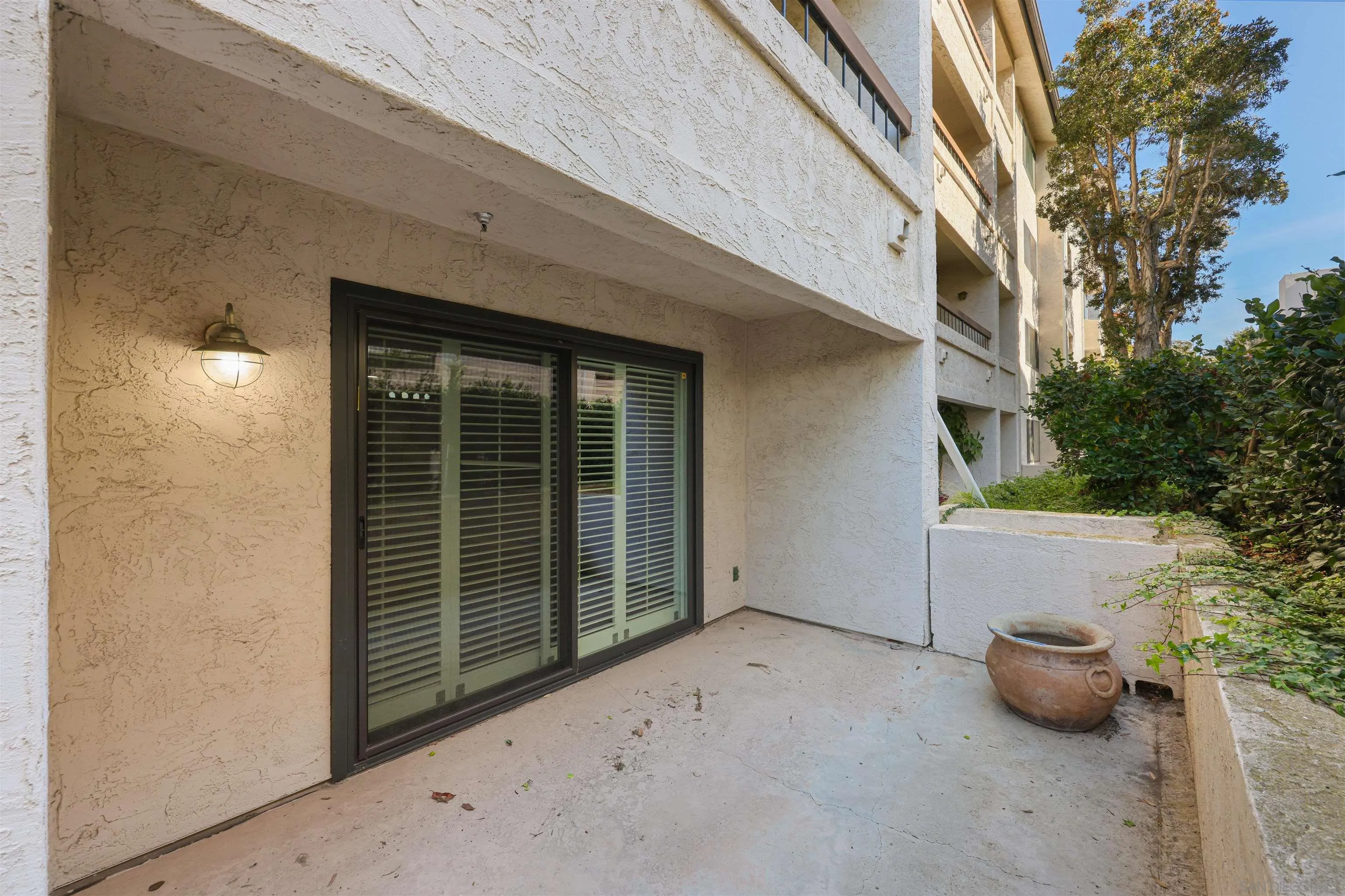 5605 Friars Road, Unit 280 San Diego, CA 92110 - Photo 30 of 31 Exterior Back