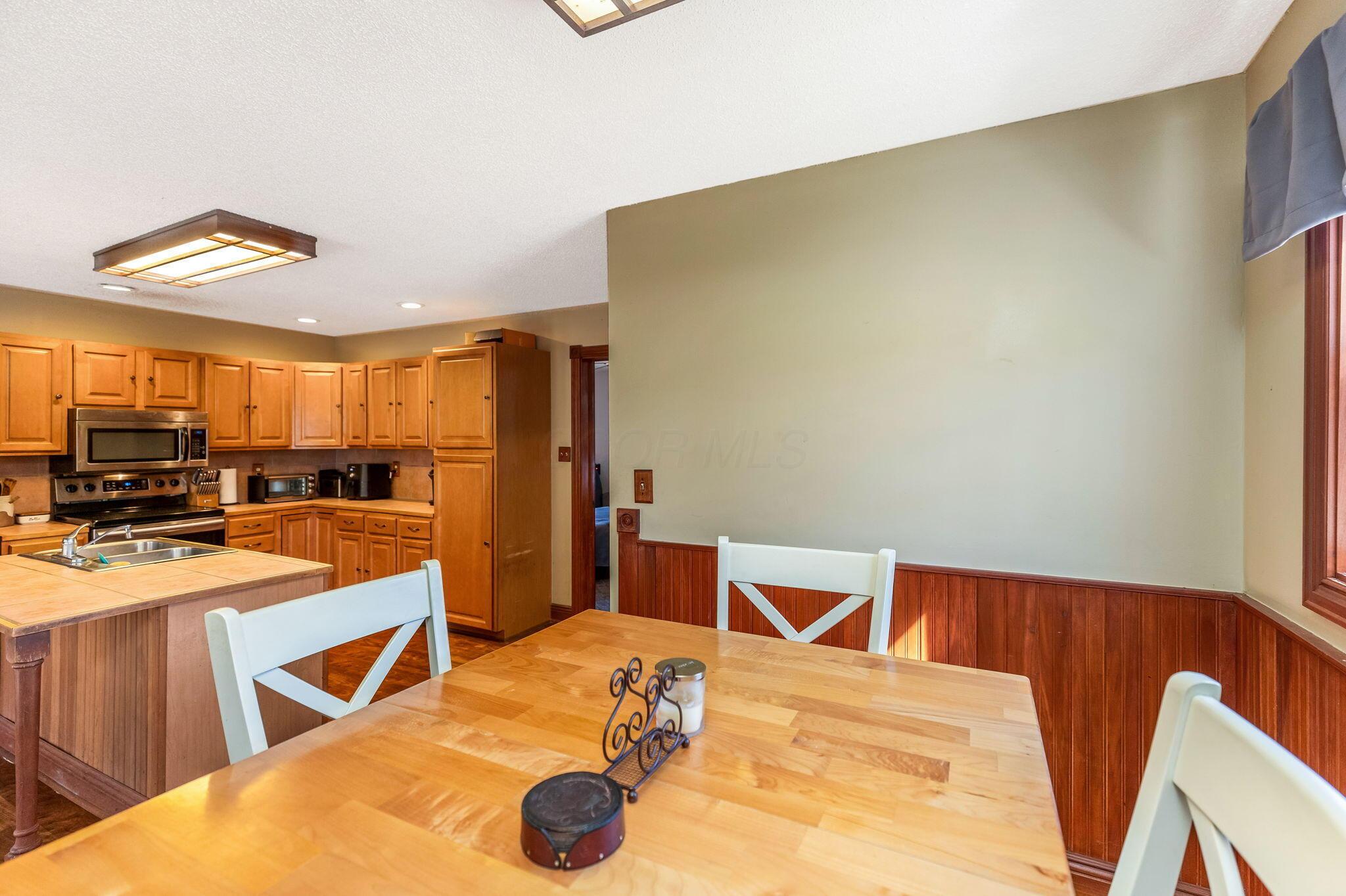 14081 Middlefork Road Laurelville, OH 43135 - Photo 15 of 73 25