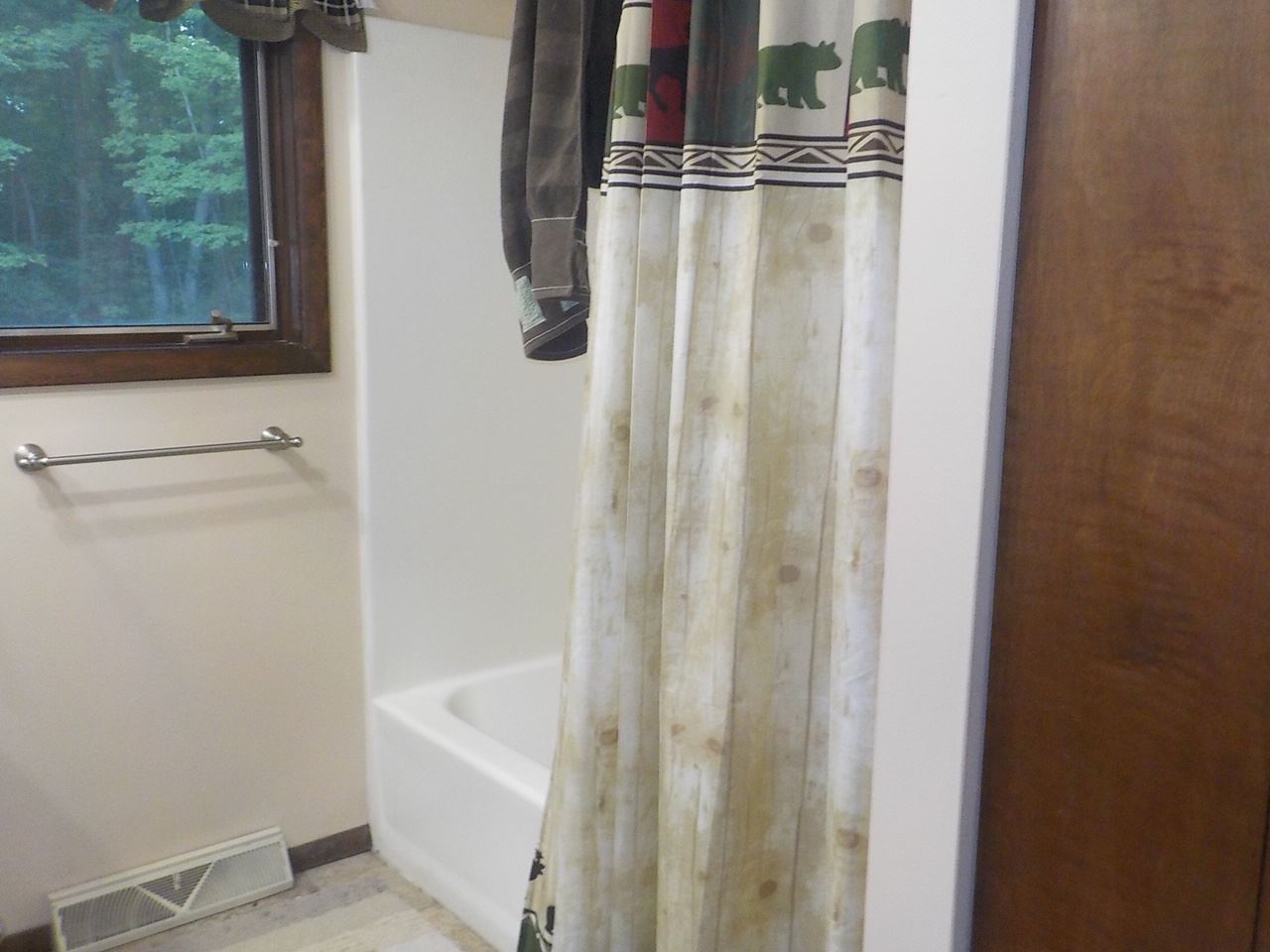 8243 Schmied Road Vestaburg, MI 48891 - Photo 30 of 40 1880029-29.JPG