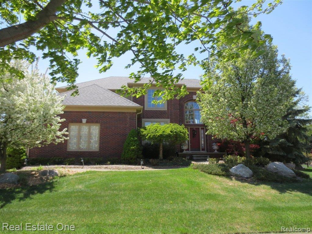 3621 Heron Ridge Drive Rochester, MI 48309 - Photo 1 of 25 IMG_0845.JPG