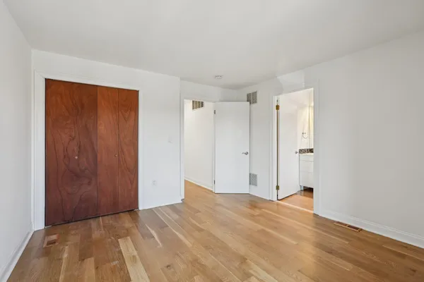 $839,000 | 316 Thornton Court, Unit 316, Edgewater, NJ 07020