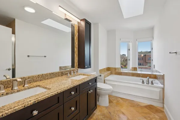 $839,000 | 316 Thornton Court, Unit 316, Edgewater, NJ 07020