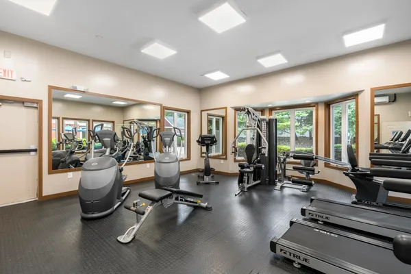 $839,000 | 316 Thornton Court, Unit 316, Edgewater, NJ 07020