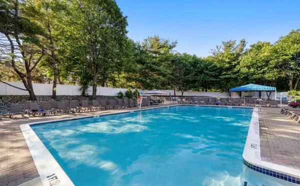 $839,000 | 316 Thornton Court, Unit 316, Edgewater, NJ 07020