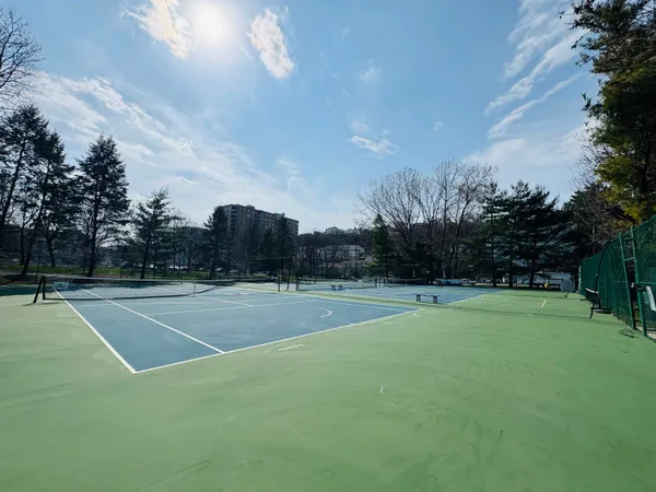 $839,000 | 316 Thornton Court, Unit 316, Edgewater, NJ 07020