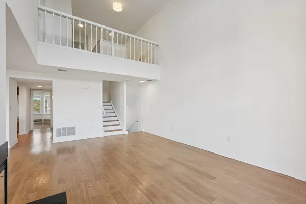 $839,000 | 316 Thornton Court, Unit 316, Edgewater, NJ 07020